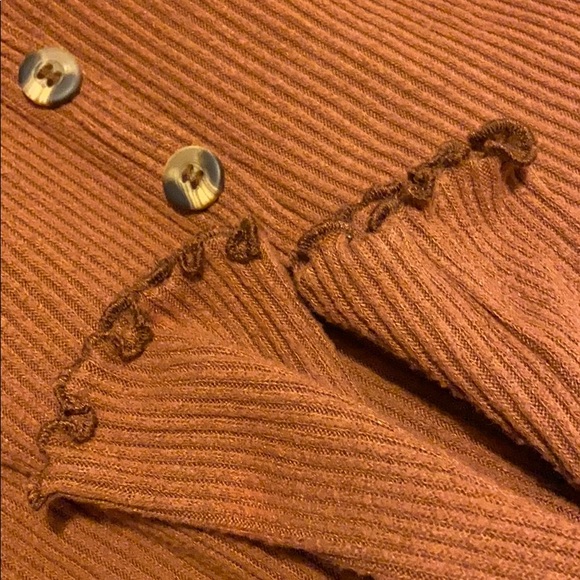 Top - Picture 3 of 3